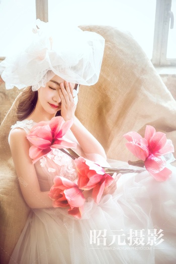 ����Ů�� ��Γ��н������ӣ�